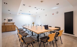 Step inn