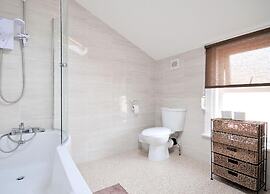 Brightwater Apartment for up to 6 Guests