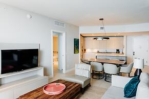 Luxury Condo with Spectacular Ocean View