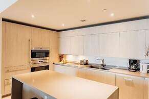 Luxury Condo with Spectacular Ocean View