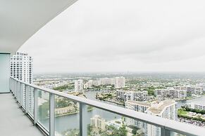 Luxury Condo with Spectacular Ocean View