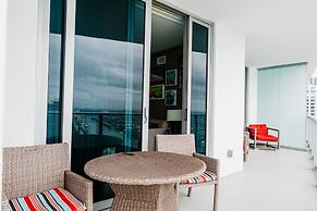 Luxury Condo with Spectacular Ocean View