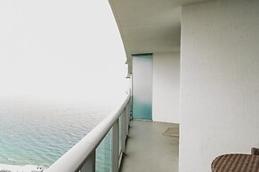 Luxury Condo with Spectacular Ocean View