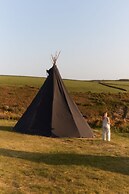 Black Shanti Tipi 2 With Ocean View