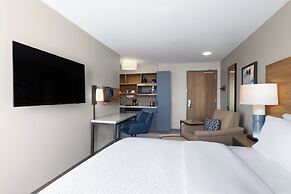 Candlewood Suites Mcpherson by IHG