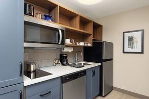 Candlewood Suites Mcpherson by IHG