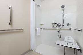 Candlewood Suites Mcpherson by IHG