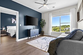 Beverly Hills Penthouse Suite