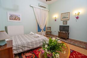 Marina s Bright Getaway - Nafplio Center House