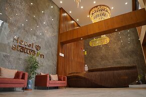 Hotel Stature Inn