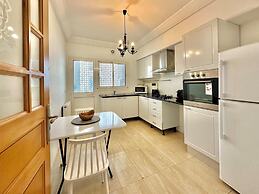 E4 Spacious and Cozy 2 bds in La Marsa