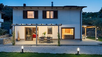 Terrazza Sulla Valle 4 2 Emma Villas