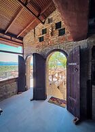 Assos Ada