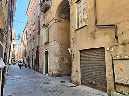 Via Medaglie D oro 73 - Albenga