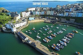 Gwynne House - 6 Bedroom Luxurious Holiday Home - Tenby Harbour