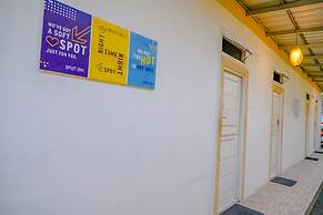 OYO 2417 Melati Residence