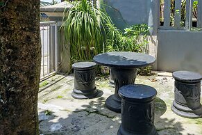 OYO 92359 Kost Maluku 36 Family Residence