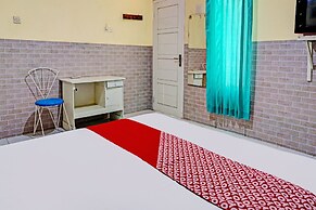 OYO 92359 Kost Maluku 36 Family Residence