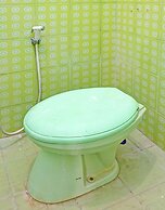 OYO 92359 Kost Maluku 36 Family Residence