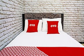 OYO 92359 Kost Maluku 36 Family Residence