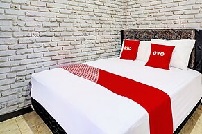 OYO 92359 Kost Maluku 36 Family Residence