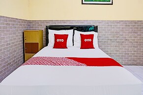 OYO 92359 Kost Maluku 36 Family Residence