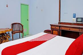 OYO 92359 Kost Maluku 36 Family Residence