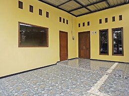 OYO Life 91869 Insan Mulia Kost Syariah