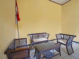 OYO Life 91869 Insan Mulia Kost Syariah