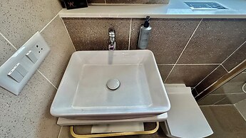 Hotel Limon Near Sector 29, Gurgaon