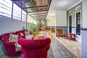 Super OYO 90642 Lancar Homestay Syariah