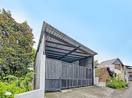 OYO Life  91947 Kost Barokah Syariah