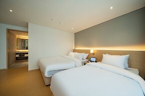 Chestertons GyeongJu