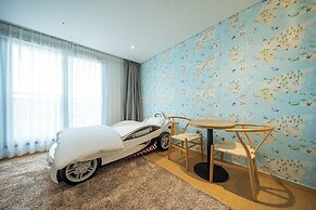 Chestertons GyeongJu