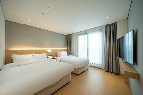 Chestertons GyeongJu