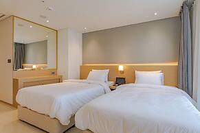 Chestertons GyeongJu