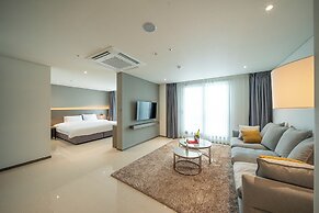 Chestertons GyeongJu