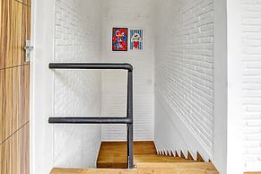 Super OYO 90828 Ara Guest House