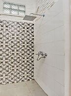 Super OYO 90828 Ara Guest House