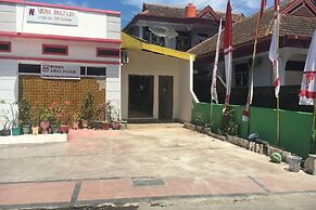 OYO 90816 Wisma Awal Fajar Syariah Near Mars Gym Bulukumba