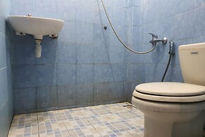 OYO 90816 Wisma Awal Fajar Syariah Near Mars Gym Bulukumba