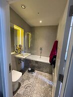 Modern & Central 2BD Flat - Broadmead