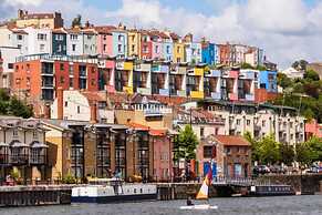 Modern & Central 2BD Flat - Broadmead