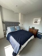 Bright & Stylish 1BD Flat - Wandsworth Town