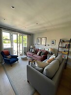 Bright & Stylish 1BD Flat - Wandsworth Town