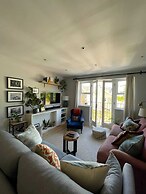 Bright & Stylish 1BD Flat - Wandsworth Town