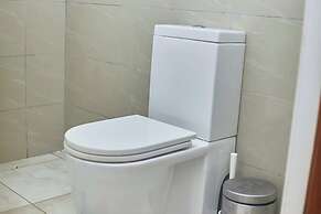 Beautiful one bed Apartment in Tema, Community 6