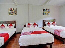 OYO 91300 Sunny Side Villa