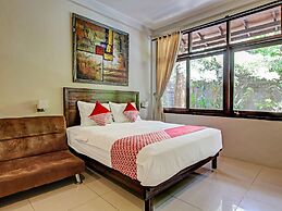 OYO 91300 Sunny Side Villa