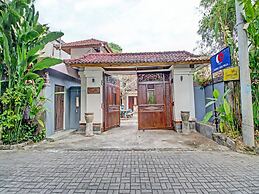 OYO 91300 Sunny Side Villa